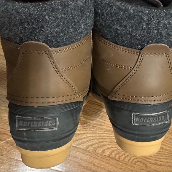 Men size 8- Northside snow/rain boots - Picture 3 of 5